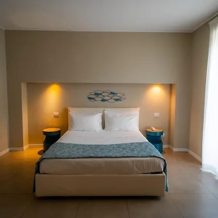 מלון דירות San Marco Suites&apartments 4*