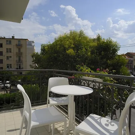 מלון דירות San Marco Suites&apartments 3*